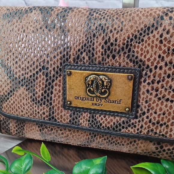 Sharif Wallet Wristlet - Picture 2 of 11